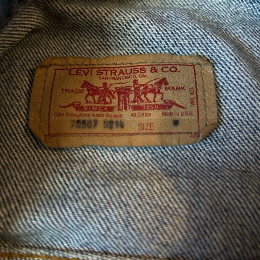 Levi’s denim jacket size medium - Picture 3 of 6